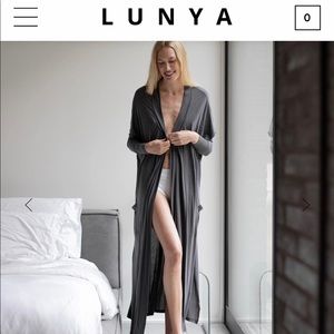 Lunya light weight robe~~worn once 💫